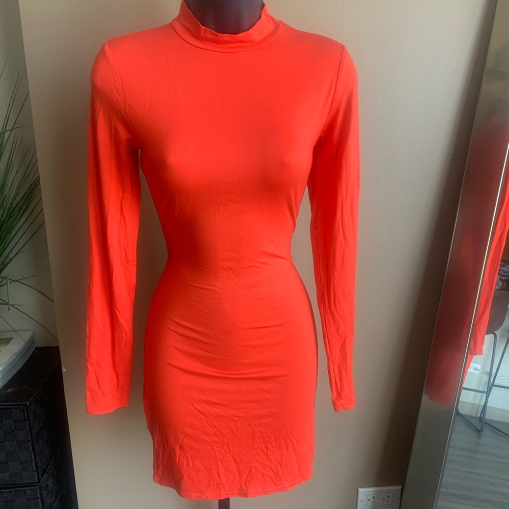 MISSGUIDED Orange mini bodycon dress